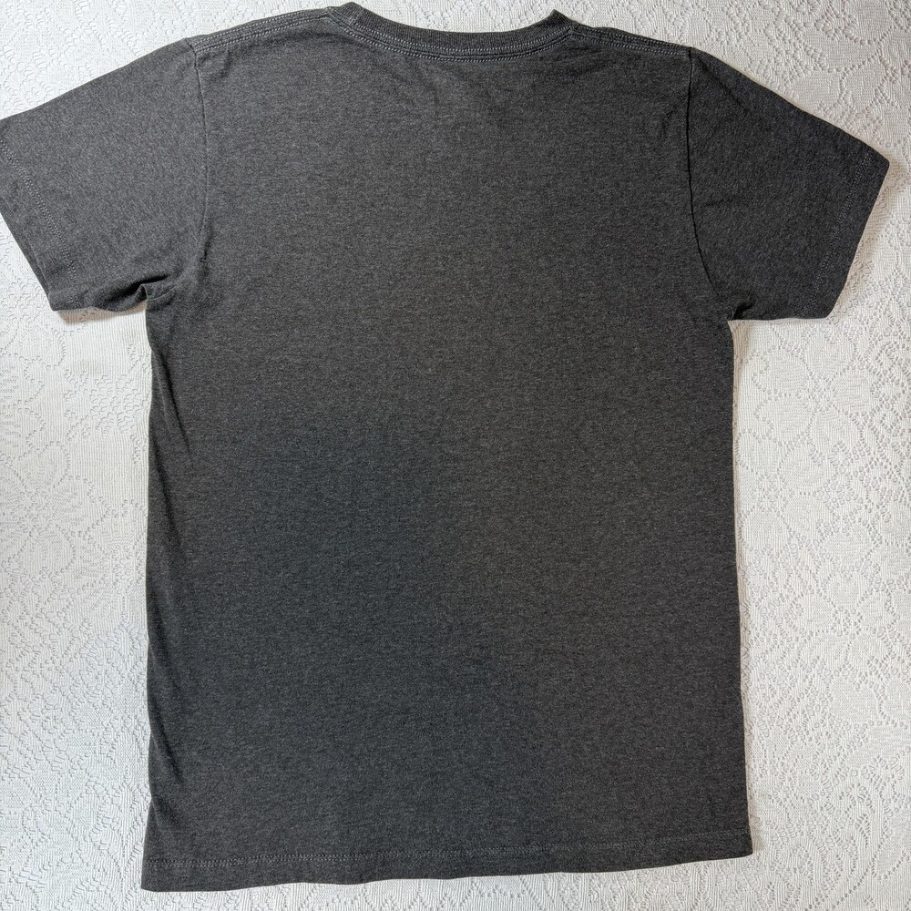 Jurassic Park Shirt Mens Small Gray Crew Logo Graphic Tee Movie Dinosaur T Rex - Picture 6 of 7